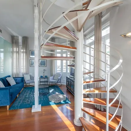 Appartamento Stunning Duplex Penthouse In Location With Skyline View