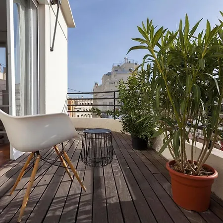 Apartment Stunning Duplex Penthouse In Location With Skyline View