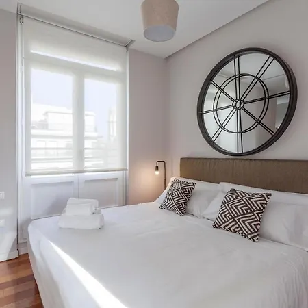 Apartment Stunning Duplex Penthouse In Location With Skyline View