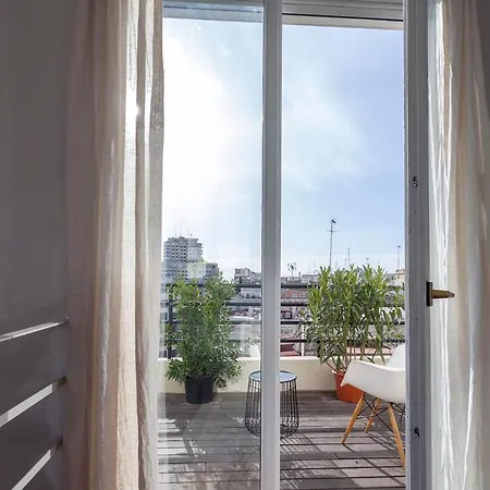 Stunning Duplex Penthouse In Location With Skyline View