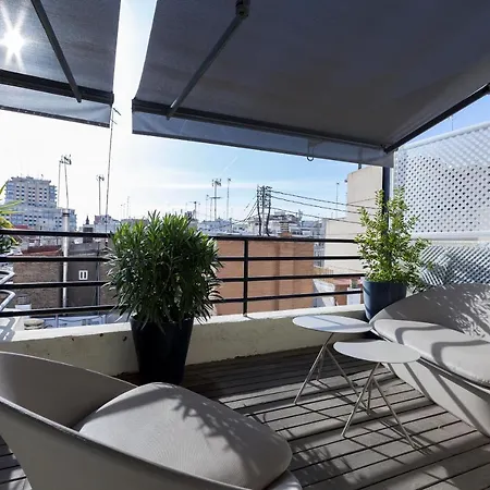 Apartment Stunning Duplex Penthouse In Location With Skyline View