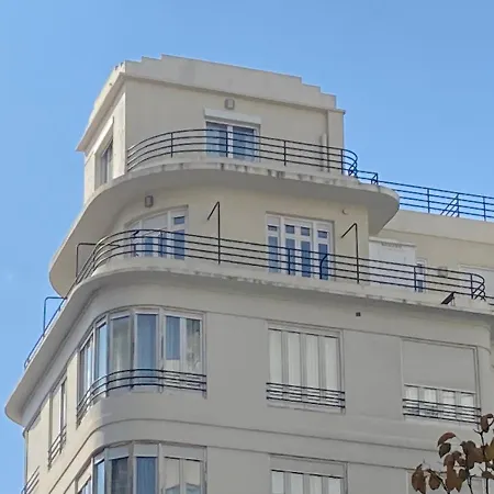 Stunning Duplex Penthouse In Location With Skyline View *